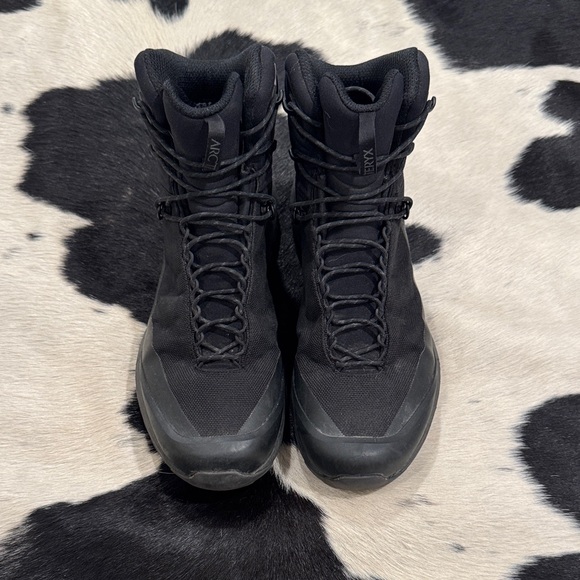 Arc'teryx Other - Arc'teryx Aerios AR Gore-Tex Hiking Boots